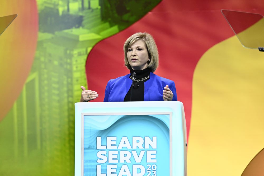 LouAnn Woodward, MD (Learn Serve Lead 2023) - Leadership Plenary